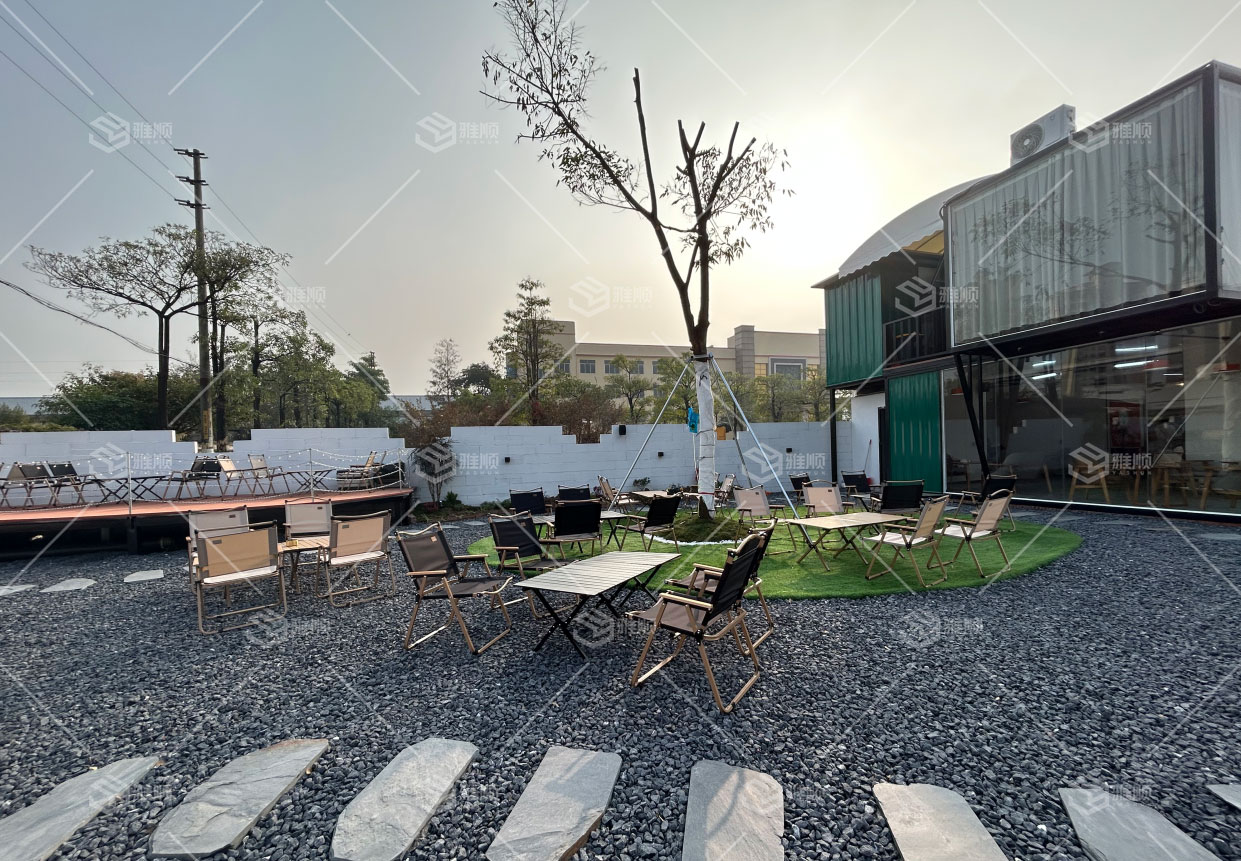 网红集装箱奶茶店落地实拍！低成本打造出圈庭院式休闲商铺