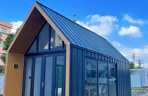 颜值与创意并存的钢结构三角造型房屋，解锁居住新式移动房屋